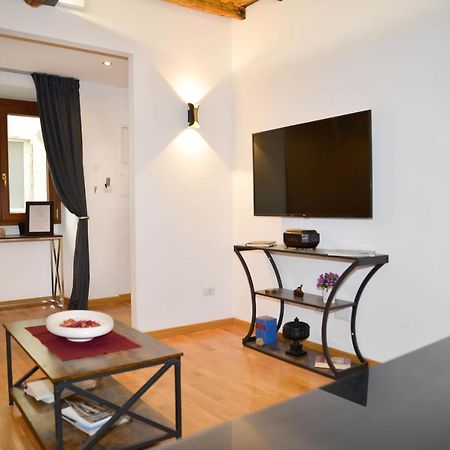 Fidia Palace Marco Aurelio'S Apartment Colosseo Rome Bagian luar foto