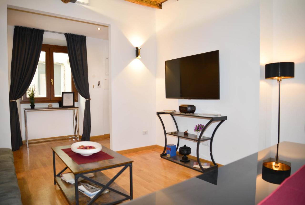 Fidia Palace Marco Aurelio'S Apartment Colosseo Rome Bagian luar foto